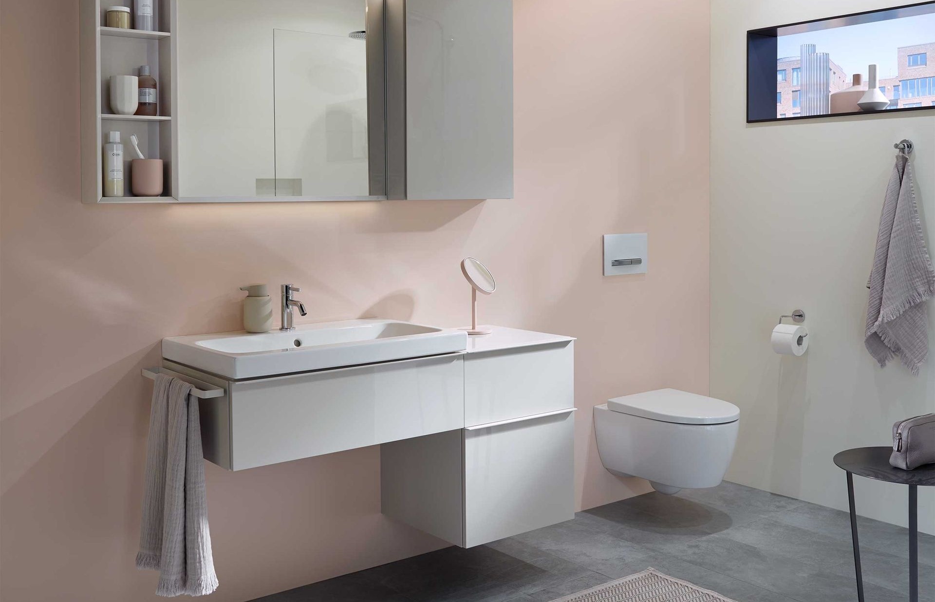 Geberit wc wandmodel in roze badkamer