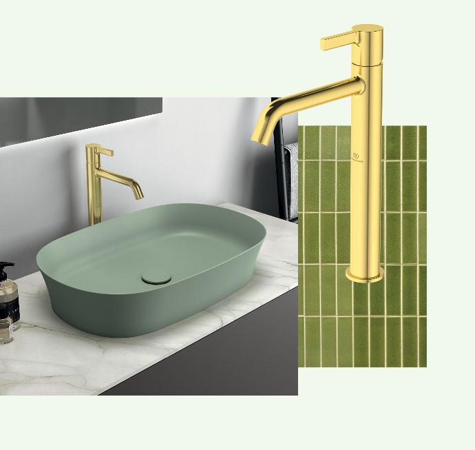 Renovatie badkamer en keuken, trend Green Velvet, opbouwwastafel Ideal standard, kleur groen, gouden kranen verhoogde versie