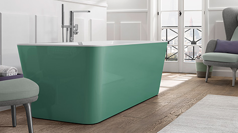 Villeroy & Boch vrijstaand bad met groene mantel hoeige vorm met afgeronde hoeken